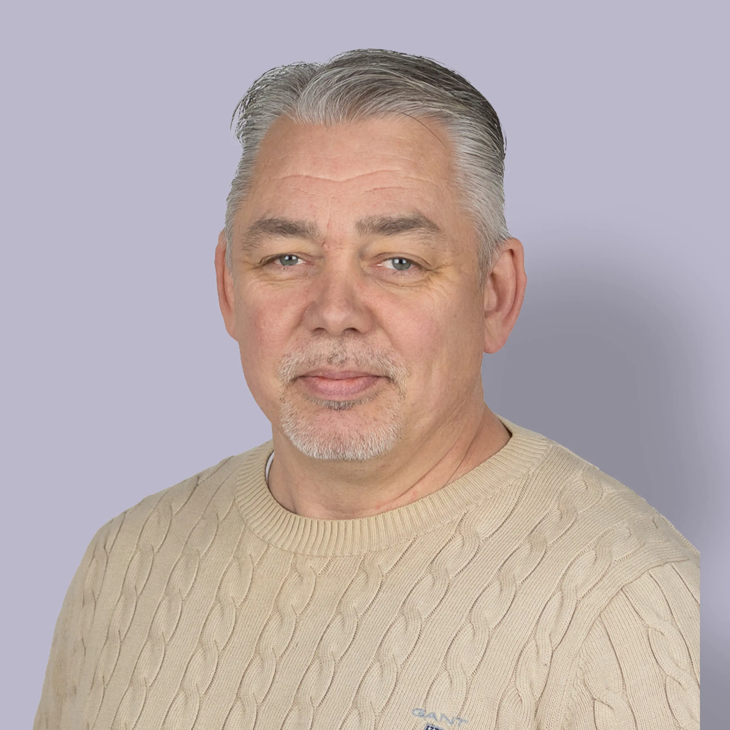 Mika-Räisänen-kontakti-anfra-ruotsin-myyntipäällikkö