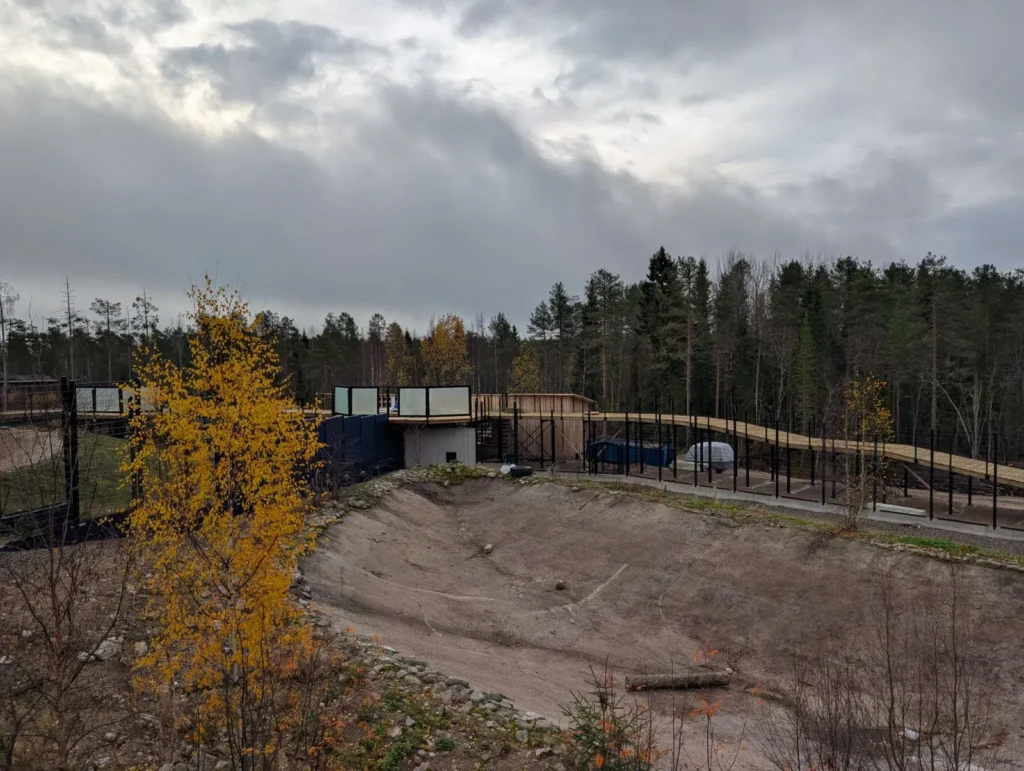 Ranuan eläinpuiston uusi jääkarhuaitaus